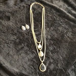 🦋🦋Necklace and earring set🦋🦋